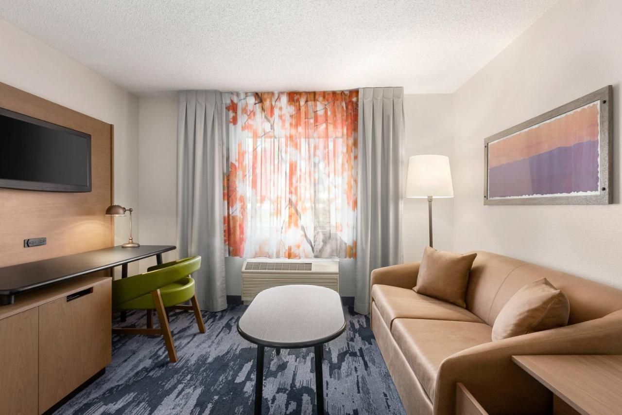 Fairfield Inn Erie Millcreek Mall Buitenkant foto