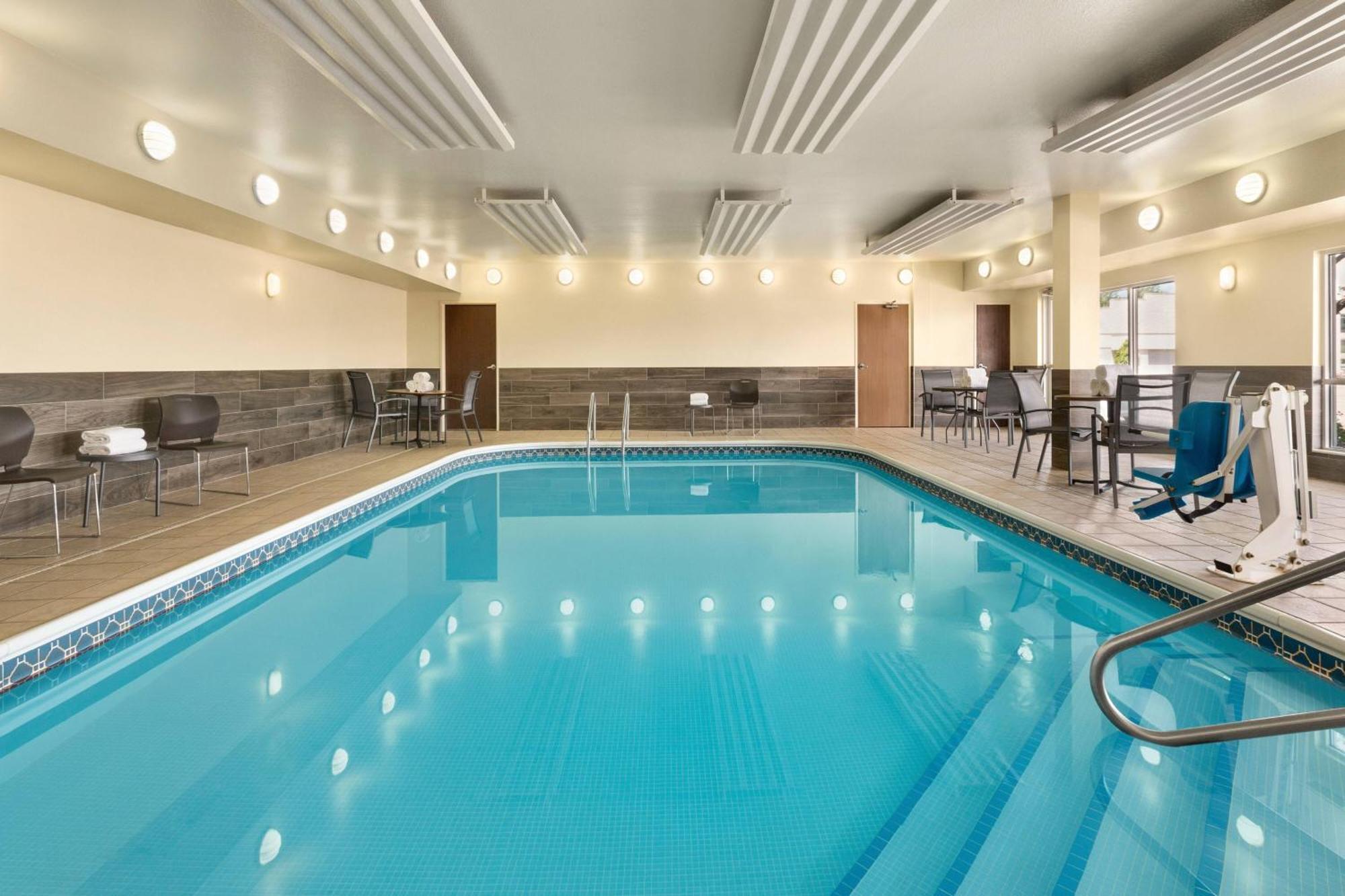 Fairfield Inn Erie Millcreek Mall Buitenkant foto